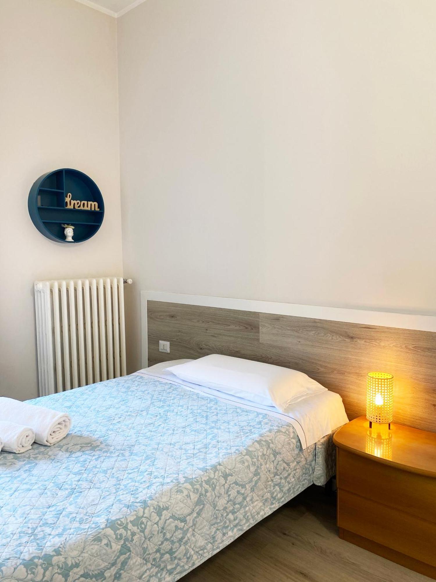 Easyrooms One Parma Zewnętrze zdjęcie