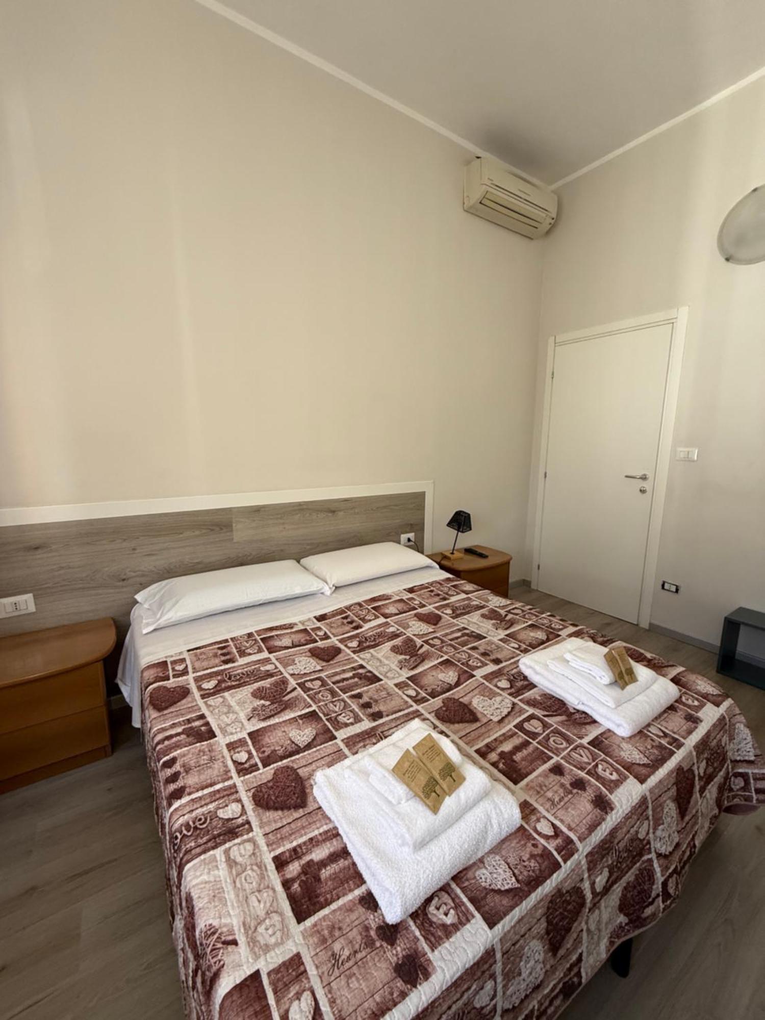 Easyrooms One Parma Zewnętrze zdjęcie