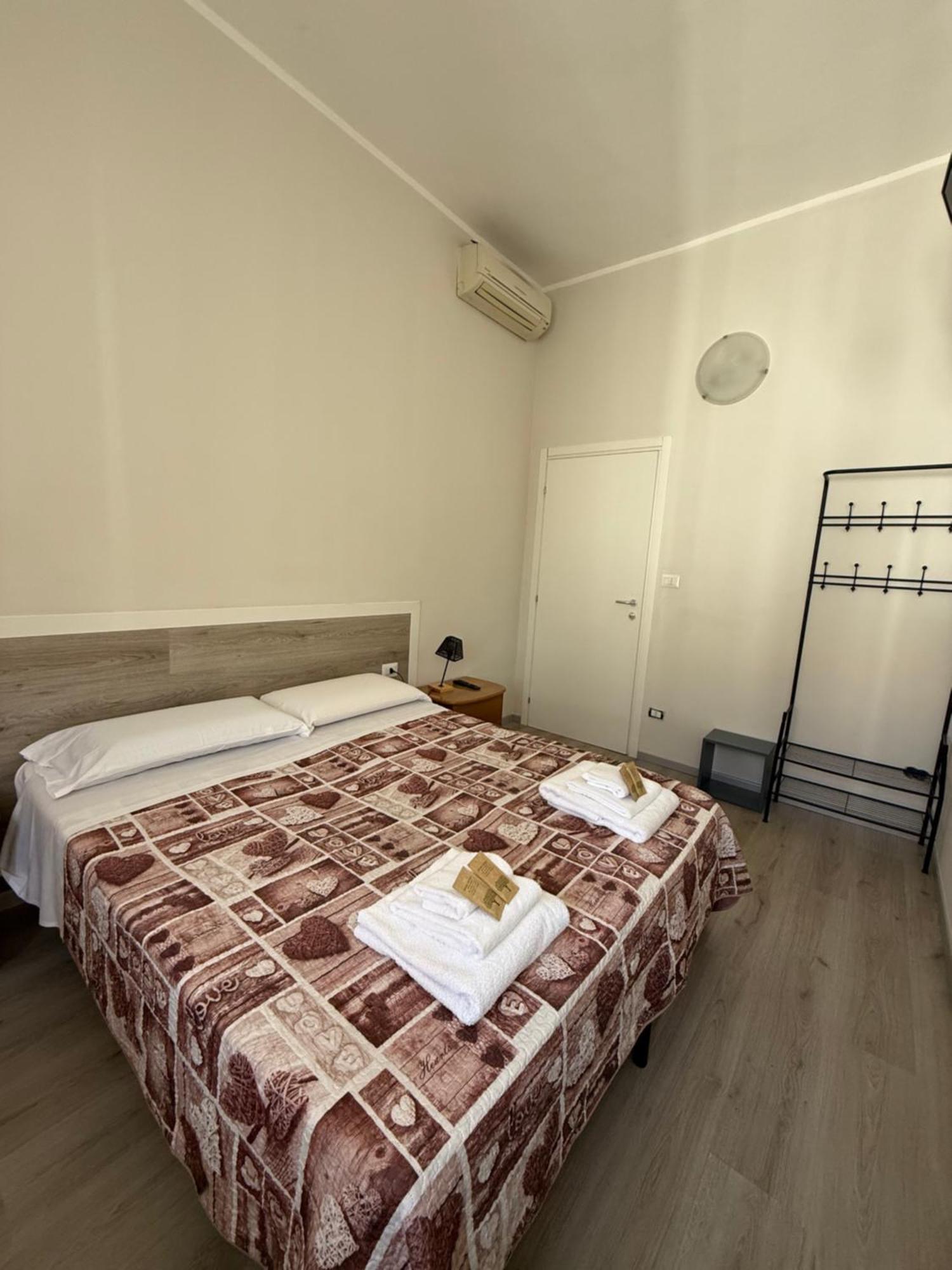Easyrooms One Parma Zewnętrze zdjęcie